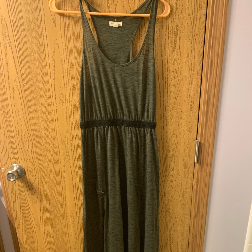Green maxi dress